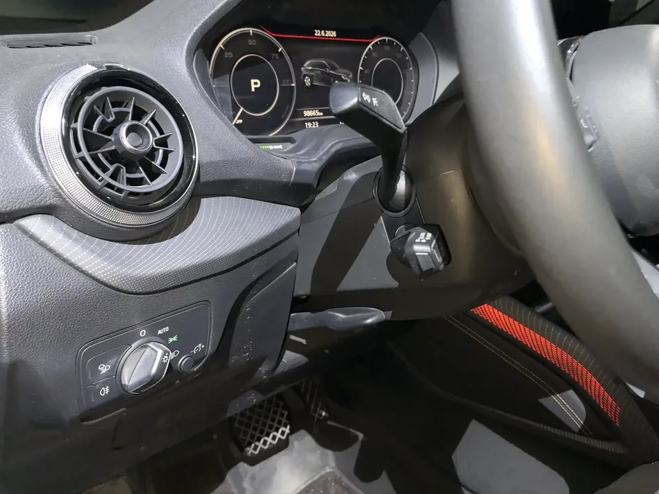 Audi Q2L e-tron Audi Q2L e-tron 2022 Pure electric intelligent enjoyment type 2022 — миниатюра 4