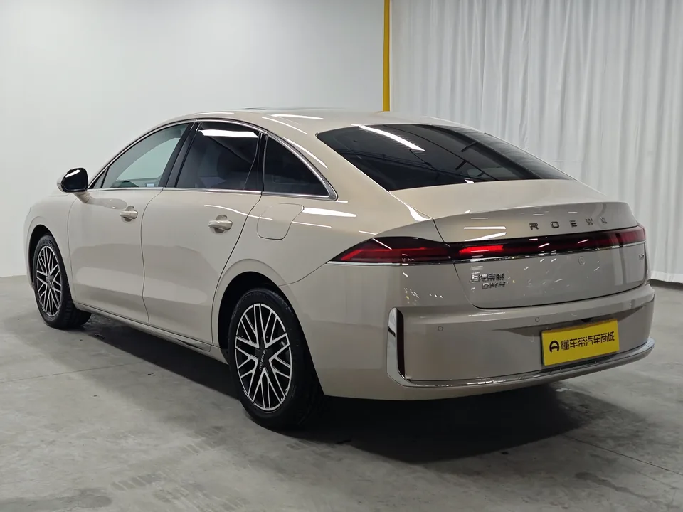 Roewe M7 DMH Roewe M7 DMH 2025 160km Enjoy Edition 2026 — thumbnail 2