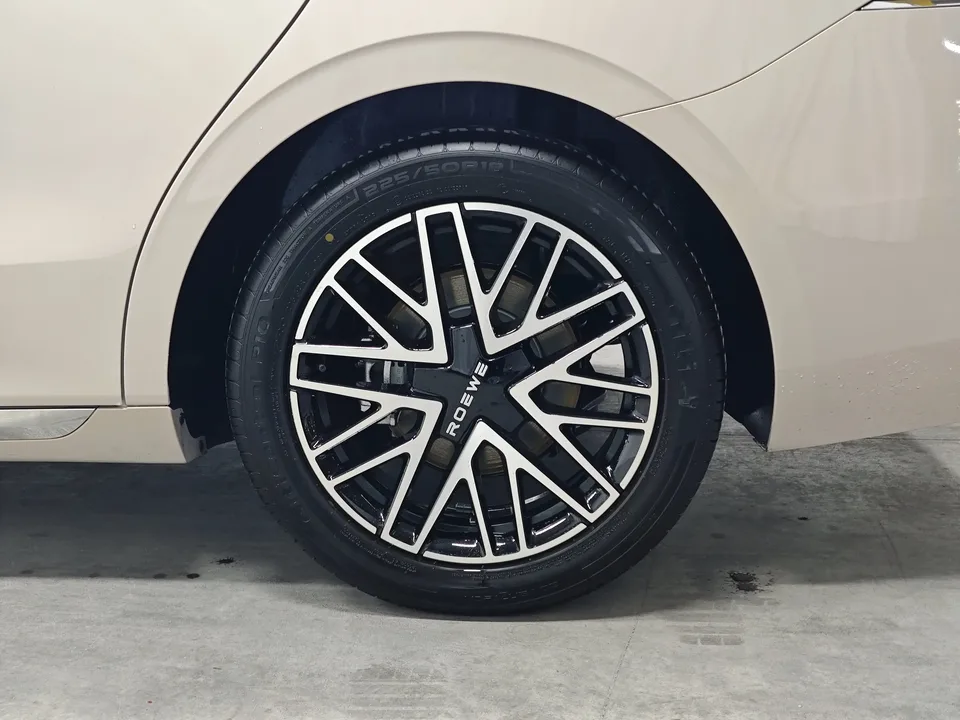 Roewe M7 DMH Roewe M7 DMH 2025 160km Enjoy Edition 2026 — thumbnail 3