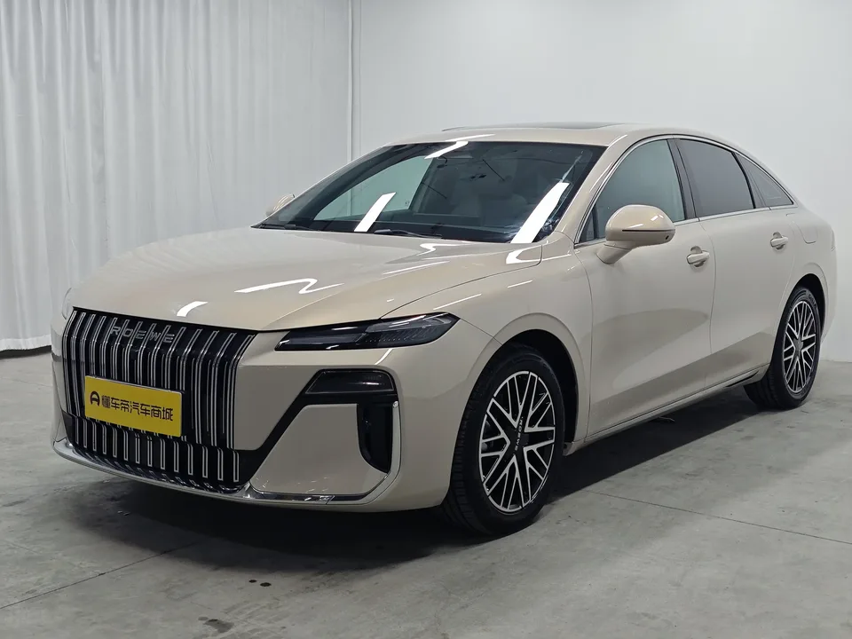 Roewe M7 DMH Roewe M7 DMH 2025 160km Enjoy Edition 2026 — photo 1, buy with delivery to Moscow
