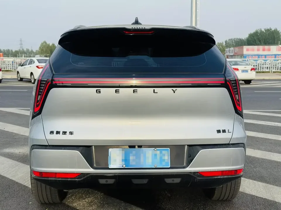 Geely Atlas L Boyue L 2025 The fourth generation 1.5TD DCT Jinxiu 2025 — миниатюра 2