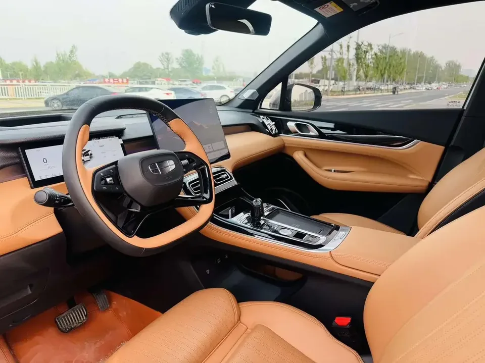 Geely Atlas L Boyue L 2025 The fourth generation 1.5TD DCT Jinxiu 2025 — миниатюра 3