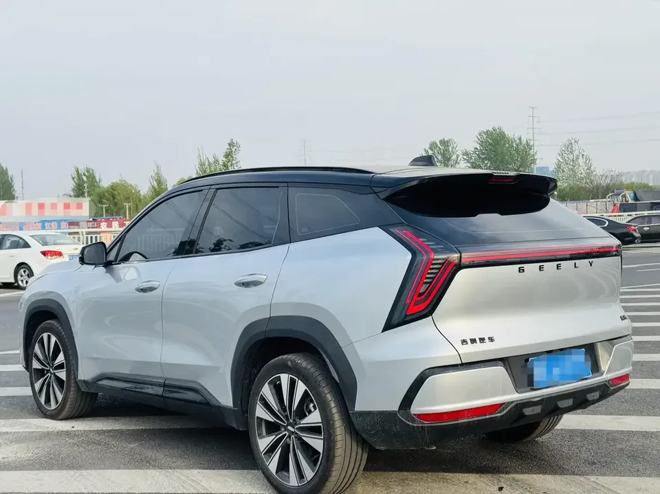 Geely Atlas L Boyue L 2025 The fourth generation 1.5TD DCT Jinxiu 2025 — thumbnail 4