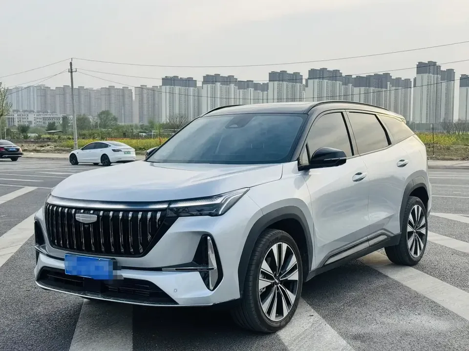 Geely Atlas L Boyue L 2025 The fourth generation 1.5TD DCT Jinxiu 2025 — фото 1, купить с доставкой в Москву