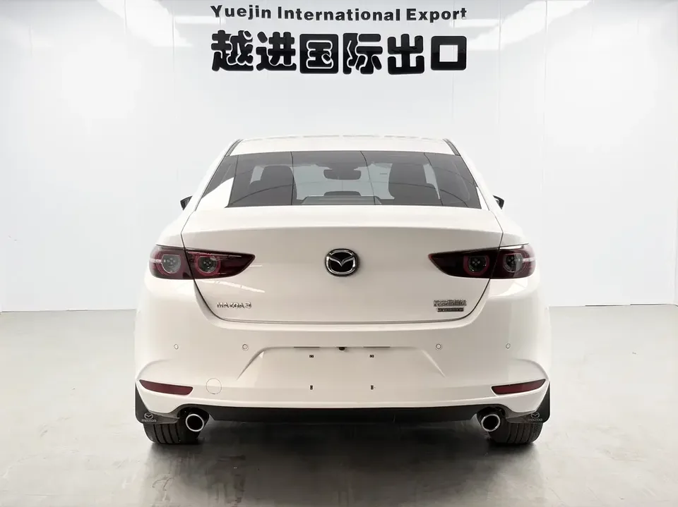 Mazda Axela Mazda3 Angkesela 2022 2.0L Automatic Premium Edition 2022 — thumbnail 2