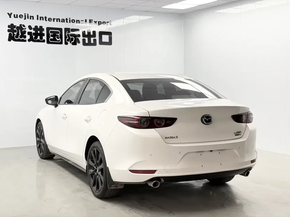 Mazda Axela Mazda3 Angkesela 2022 2.0L Automatic Premium Edition 2022 — thumbnail 4