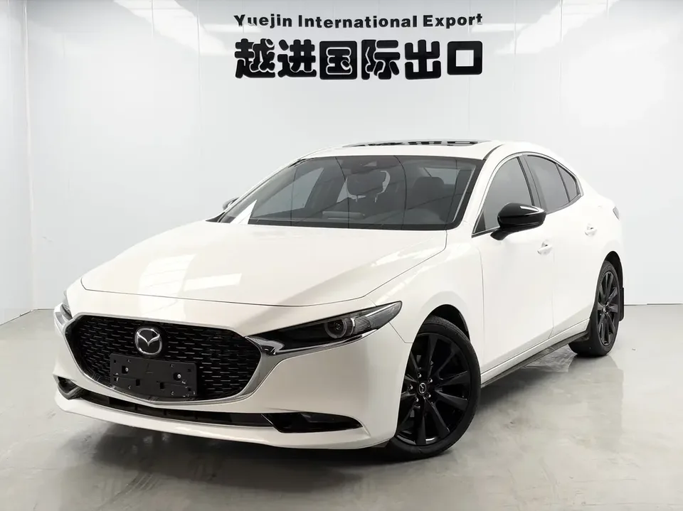 Mazda Axela Mazda3 Angkesela 2022 2.0L Automatic Premium Edition 2022 — photo 1, buy with delivery to Moscow