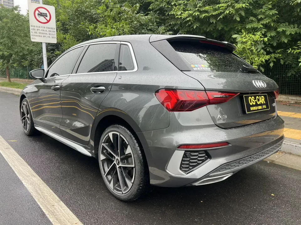 Audi A3 Audi A3 2023 Sportback 35 TFSI Stylish and sporty 2023 — thumbnail 4