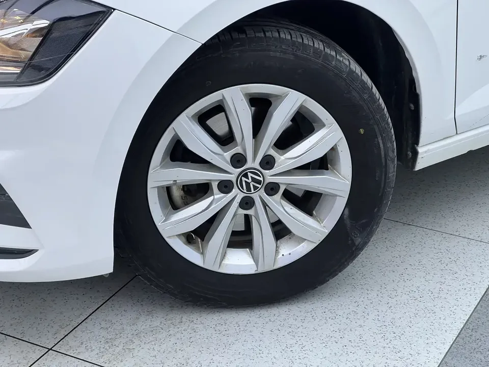 Volkswagen Polo Polo 2021 Plus 1.5L Automatic Colorful Technology Edition 2022 — thumbnail 2