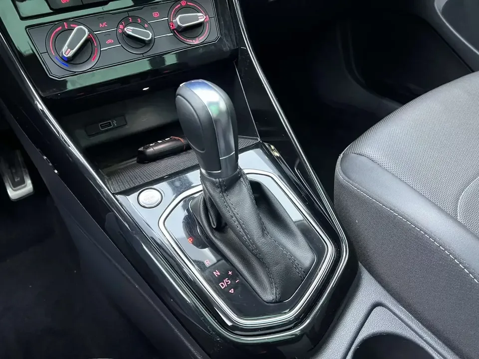 Jetta VS7 Jetta VS7 2021 Panda Edition 1.4T Automatic Glory 2022 — thumbnail 3