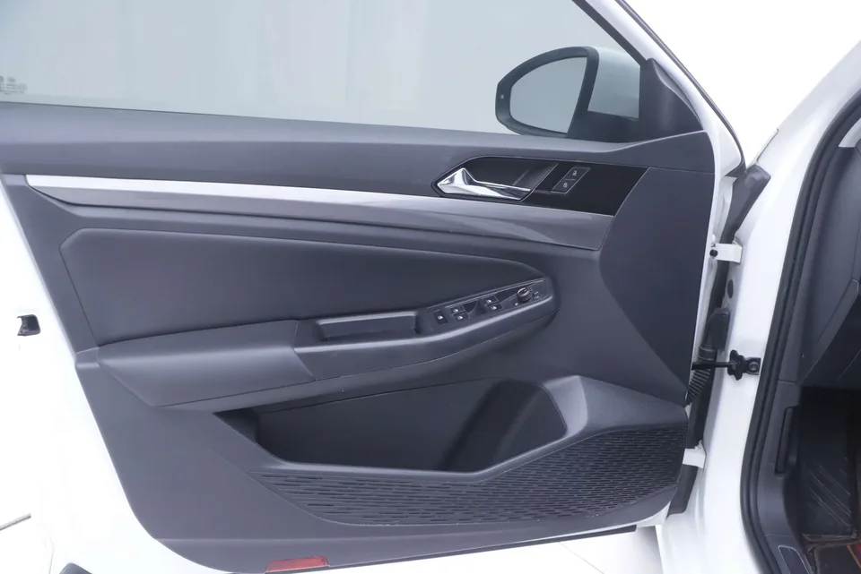 Volkswagen Bora Bora 2021 1.5L Automatic Elite Smart Link Edition 2022 — thumbnail 5