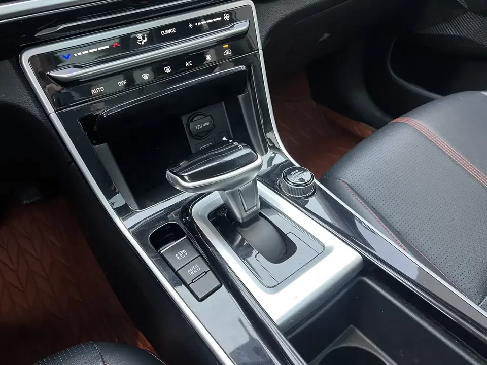 Kia Run proudly Run proudly 2021 1.5L CVT New Edition 2023 — миниатюра 4