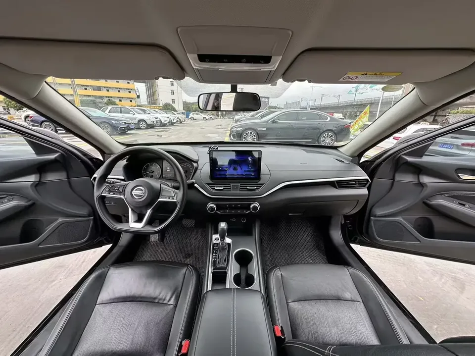 Nissan Altima Sound of nature 2021 2.0L XE Exclusive Edition 2022 — thumbnail 5