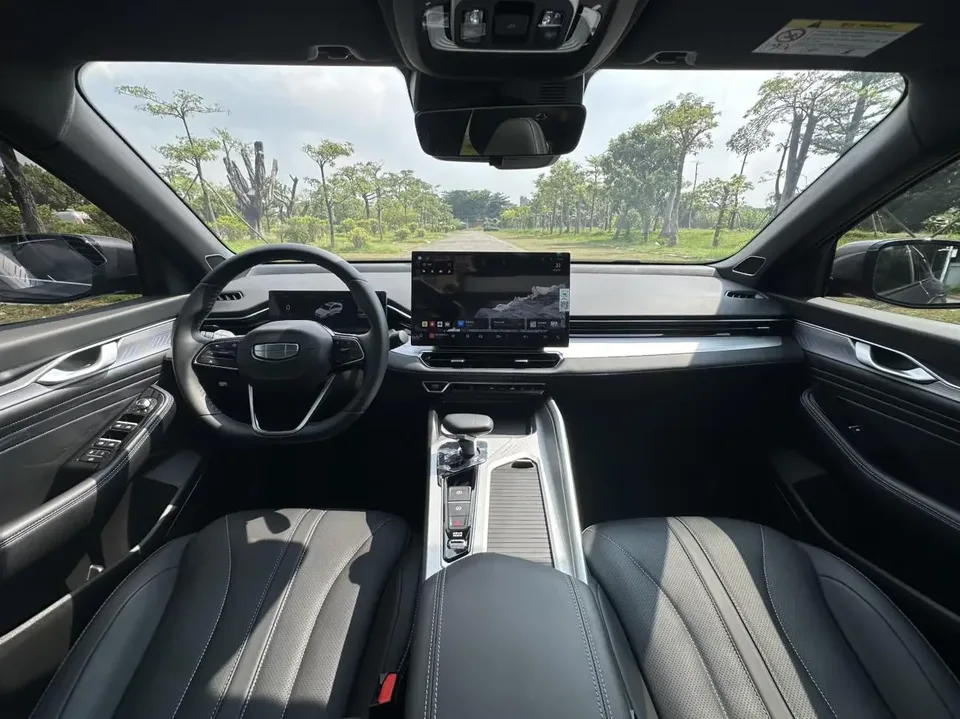Geely Preface Xing Rui 2025 1.5T Dongfangyao Kunlun Edition 2025 — thumbnail 3