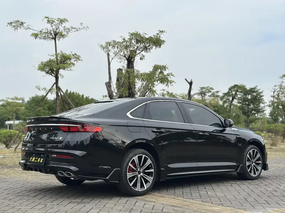 Geely Preface Xing Rui 2025 1.5T Dongfangyao Kunlun Edition 2025 — thumbnail 2