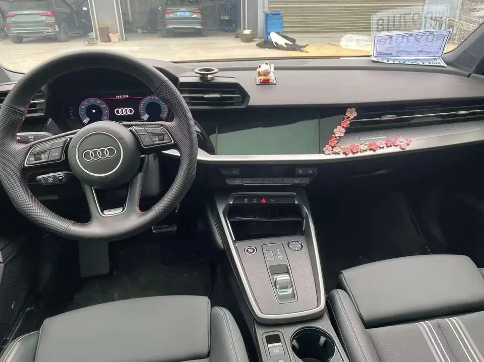 Audi A3 Audi A3 2023 Sportback 35 TFSI Stylish and sporty 2023 — thumbnail 2