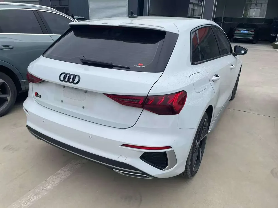Audi A3 Audi A3 2023 Sportback 35 TFSI Stylish and sporty 2023 — thumbnail 4