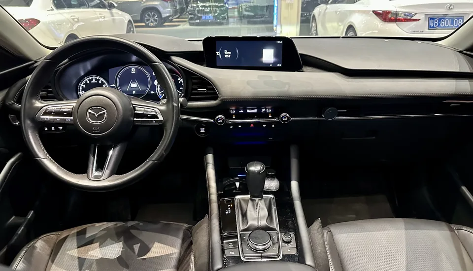 Mazda Axela Mazda3 Angkesela 2022 2.0L Automatic Elegant Edition 2022 — thumbnail 3