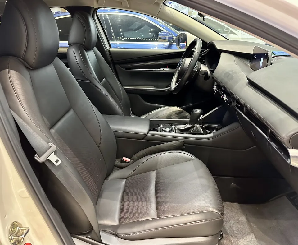 Mazda Axela Mazda3 Angkesela 2022 2.0L Automatic Elegant Edition 2022 — thumbnail 4