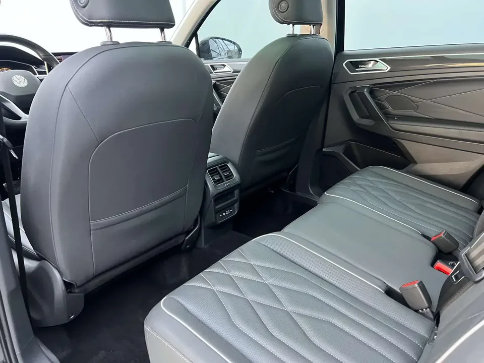 Volkswagen Tiguan L Tiguan L 2023 280TSI Limited Edition 2023 — thumbnail 4
