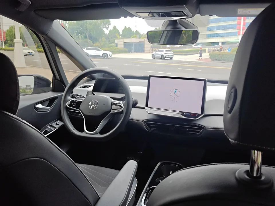 Volkswagen ID.3 Volkswagen ID.3 2025 Smart Model 2024 — thumbnail 5