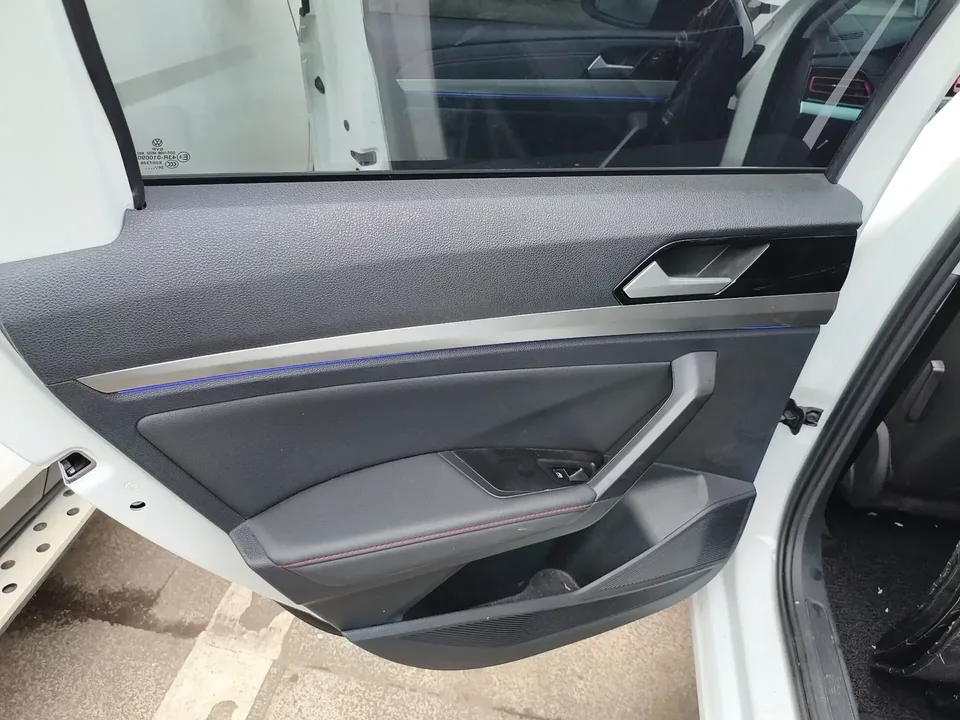 Volkswagen Lavida Lavida 2024 300TSI DSG Starry Sky Leading Edition 2025 — thumbnail 5