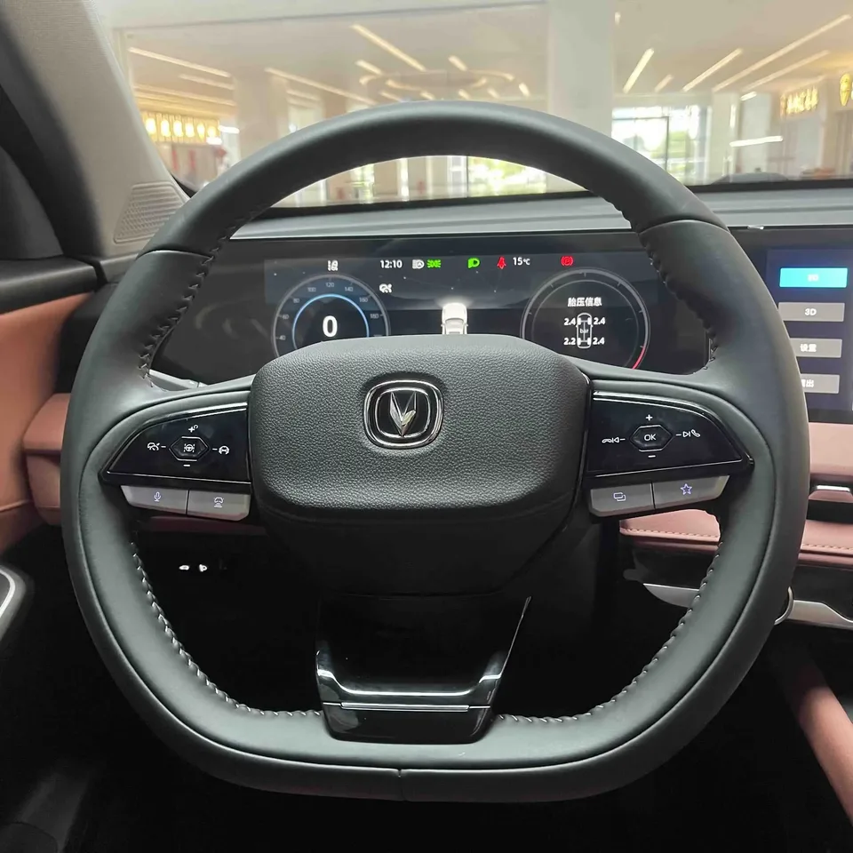 Changan CS75PLUS Changan CS75 PLUS 2024 The third generation champion version 1.5T automatic intelligent driving strong navigation 2024 — миниатюра 3