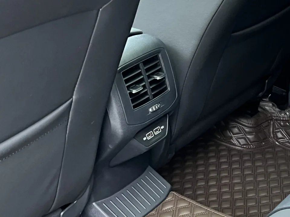Volkswagen T-Roc TANG 2021 280TSI DSG 2WD Comfort Smart Edition 2022 — thumbnail 3