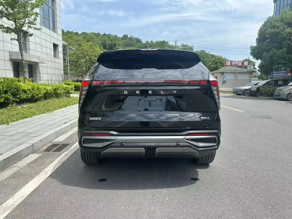 Geely Atlas L Boyue L 2023 1.5TD DCT Premium 2024 — миниатюра 2
