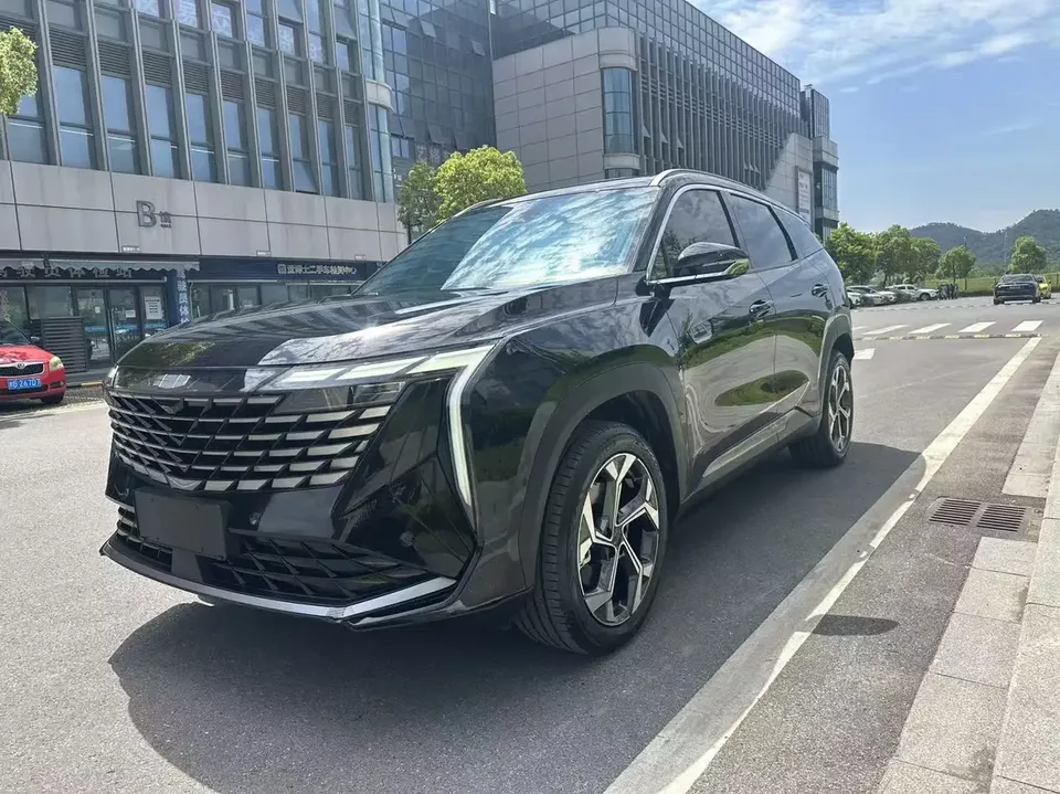 Geely Atlas L Boyue L 2023 1.5TD DCT Premium 2024 — фото 1, купить с доставкой в Москву