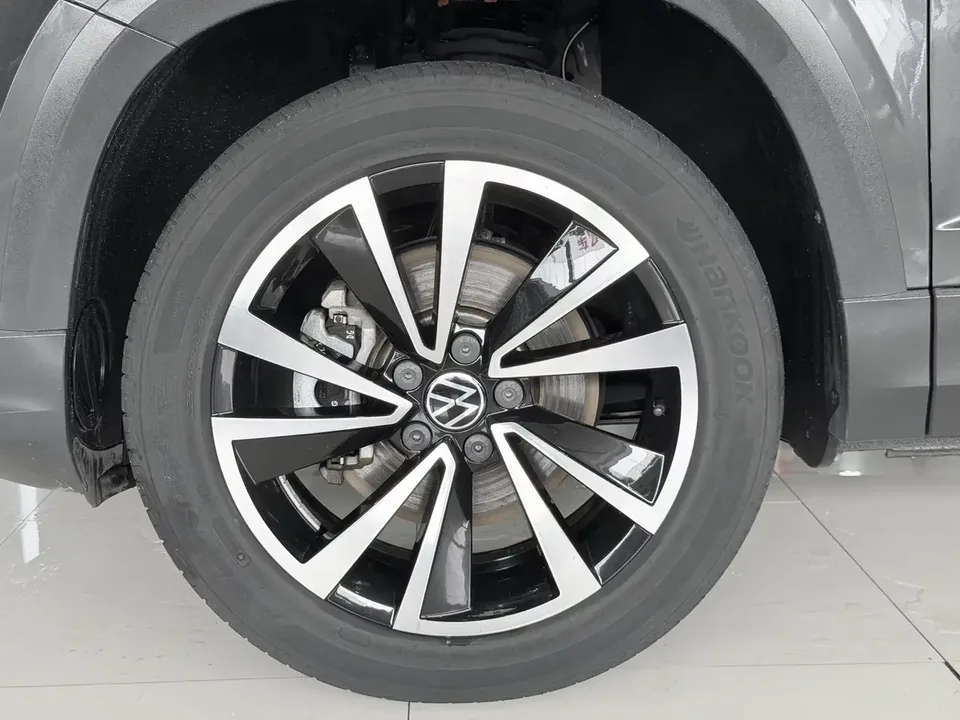 Volkswagen Tharu tuyue 2022 280TSI 2WD Deluxe Edition 2022 — миниатюра 3
