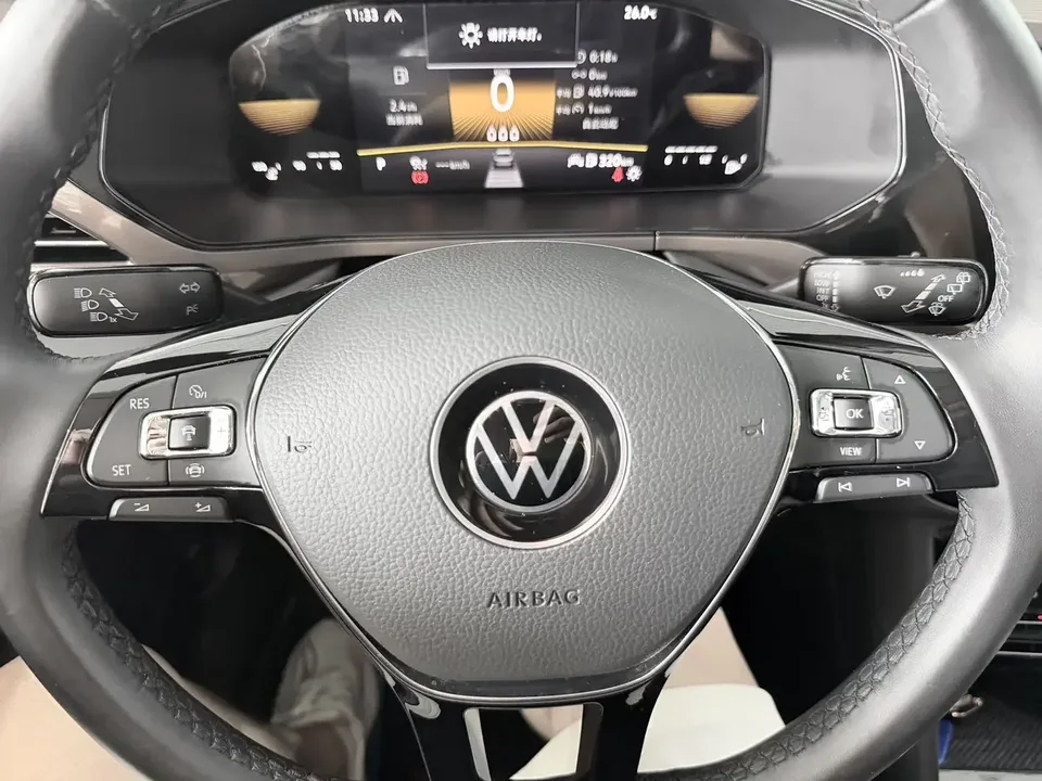 Volkswagen Tharu tuyue 2022 280TSI 2WD Deluxe Edition 2022 — миниатюра 4