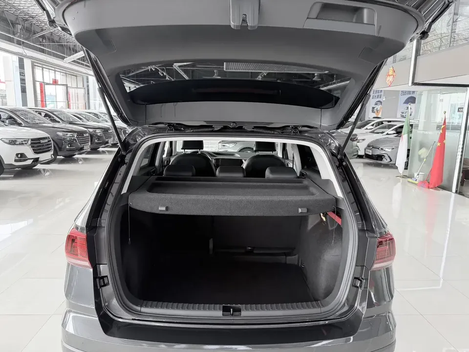 Volkswagen Tharu tuyue 2022 280TSI 2WD Deluxe Edition 2022 — миниатюра 5