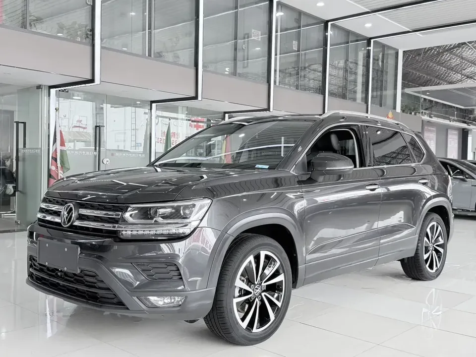 Volkswagen Tharu tuyue 2022 280TSI 2WD Deluxe Edition 2022 — фото 1, купить с доставкой в Москву