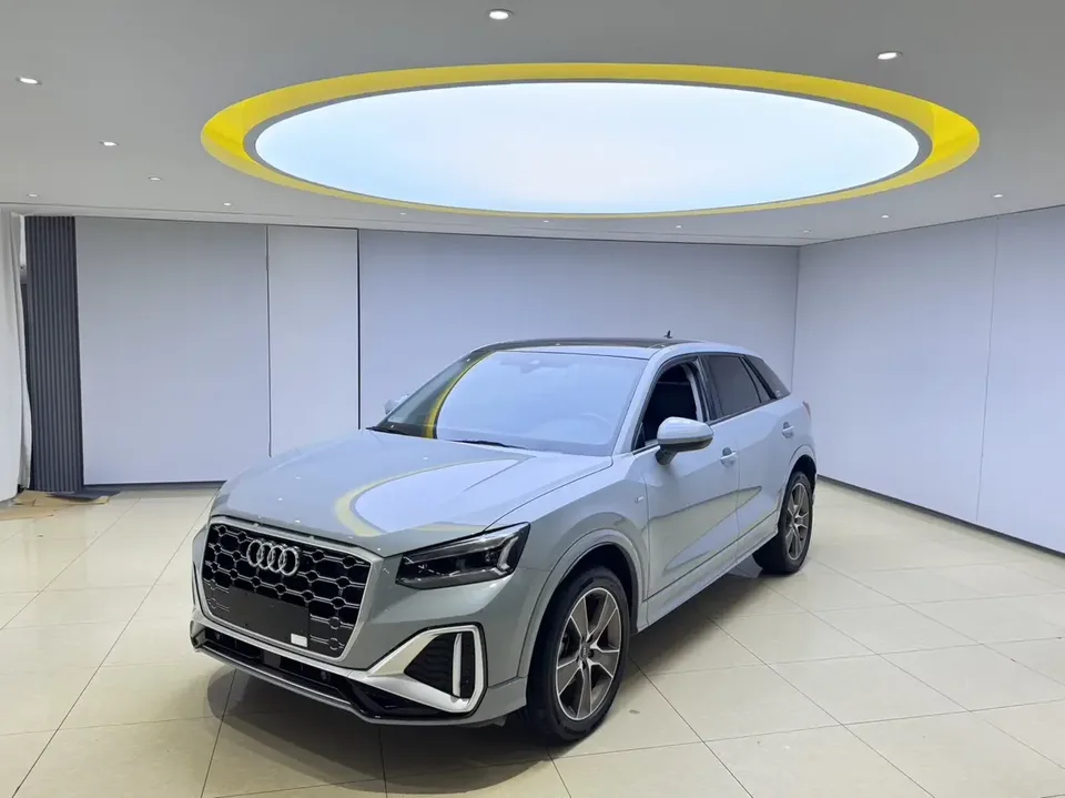 Audi Q2L Audi Q2L 2022 35 TFSI Stylish Dynamic 2022 — photo 1, buy with delivery to Moscow