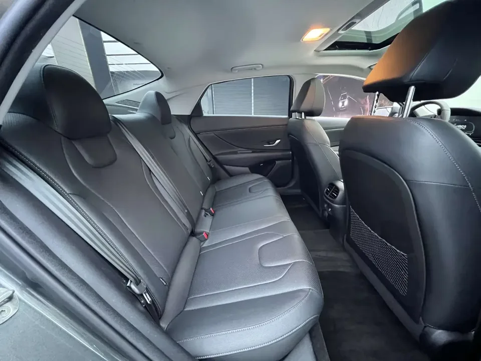 Hyundai Elantra Elantra 2023 1.5L CVT LUX Premium Edition 2024 — thumbnail 5