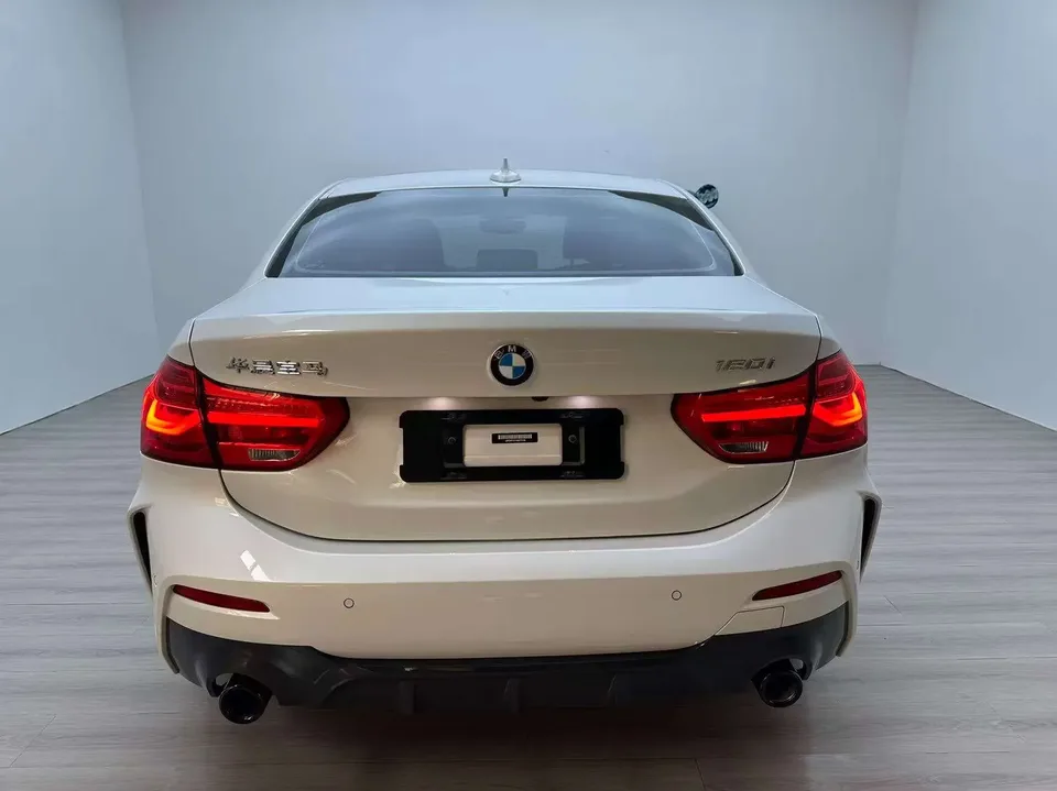 BMW 1 Series BMW 1 Series 2021 120i M Sport Night Edition 2022 — thumbnail 2