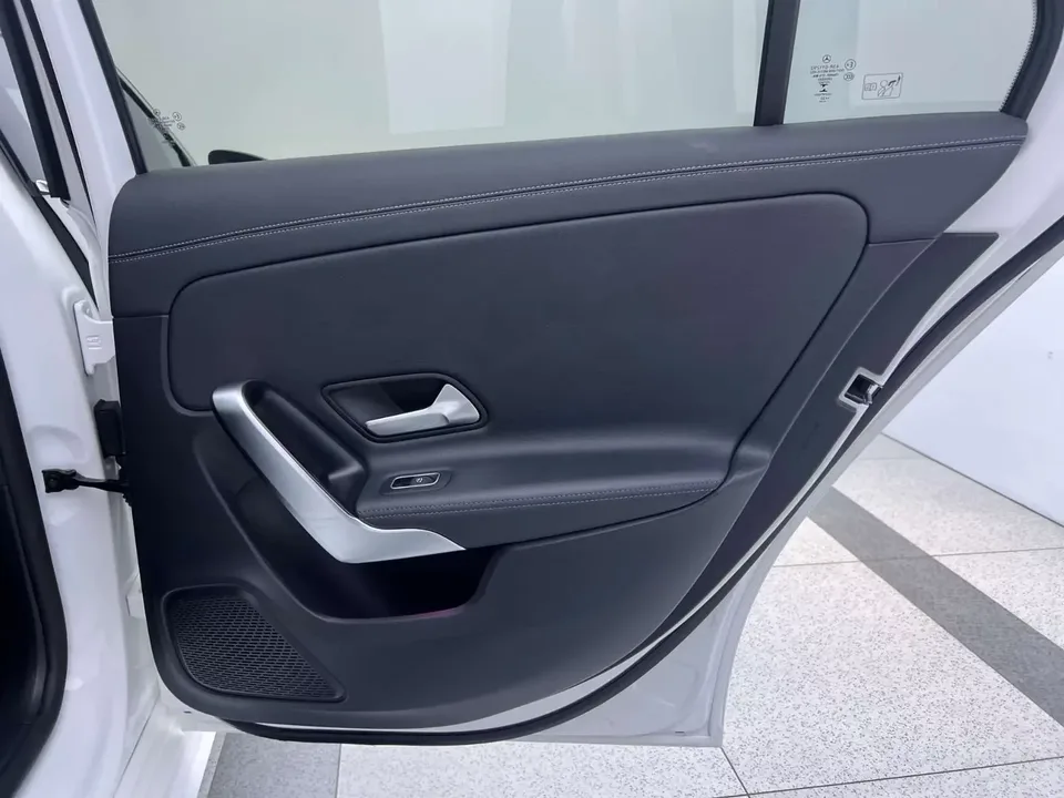 Mercedes-Benz Klasa A Mercedes Benz A Class 2022 A 180L 2022 — thumbnail 3
