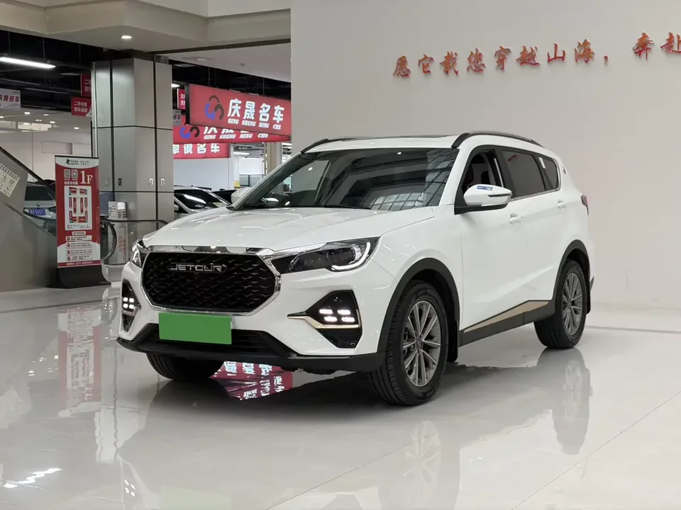 Jetour Jietu X70 Jietu X70 2025 1.5T DCT Beyond PRO 7 Seaters 2025 — photo 1, buy with delivery to Moscow