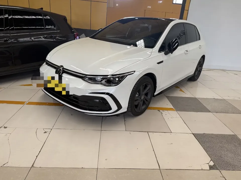 Volkswagen Golf golf 2023 280TSI DSG R-Line Lite 2024 — photo 1, buy with delivery to Moscow