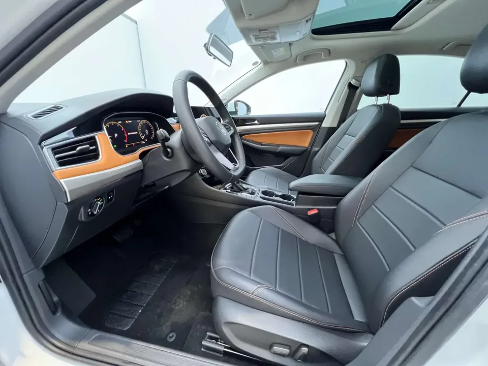 Volkswagen Bora Bora 2023 200TSI DSG Joy Travel PRO Edition 2023 — thumbnail 4