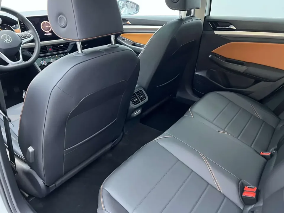 Volkswagen Bora Bora 2023 200TSI DSG Joy Travel PRO Edition 2023 — thumbnail 5
