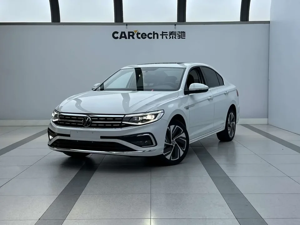 Volkswagen Bora Bora 2023 200TSI DSG Joy Travel PRO Edition 2023 — photo 1, buy with delivery to Moscow