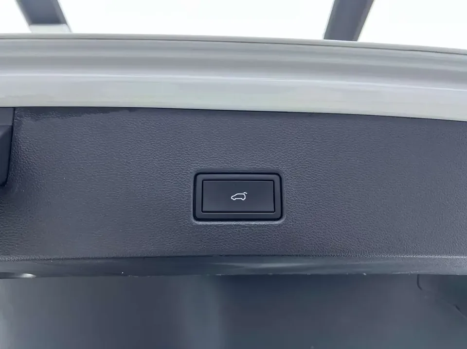 Volkswagen T-Roc TANG 2021 Modified 280TSI DSG 4WD Luxury Smart Edition 2022 — thumbnail 3