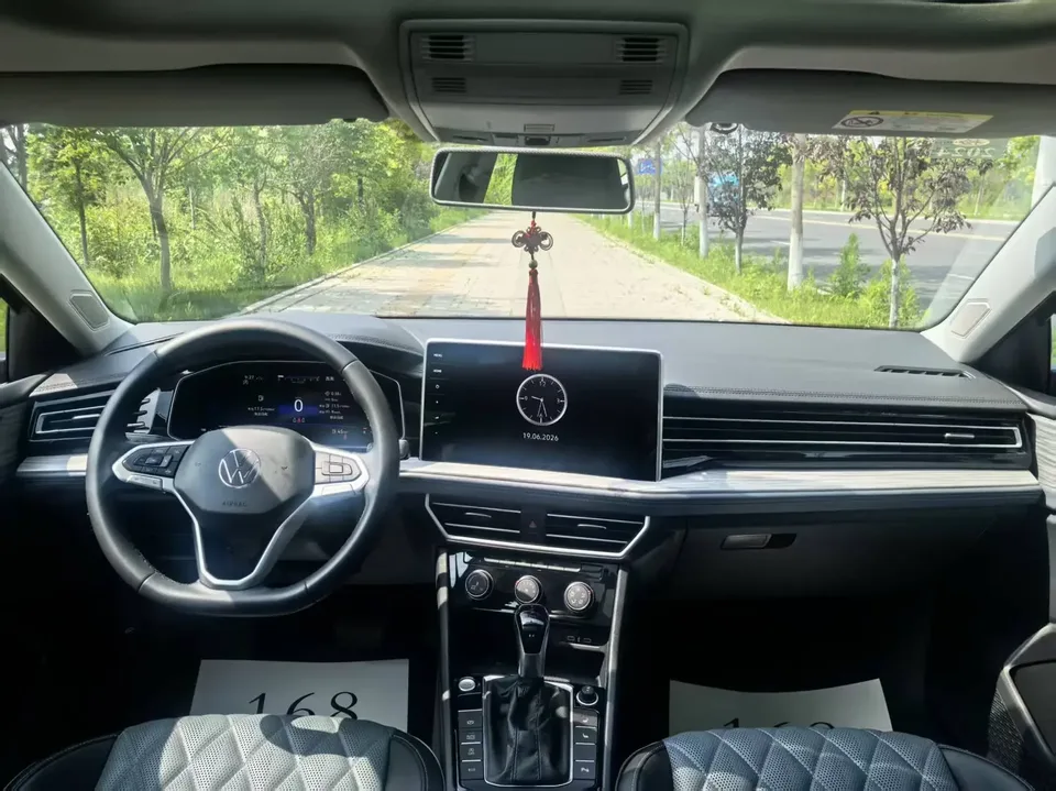 Volkswagen Sagitar Sagitar 2023 280TSI DSG Transcendence Lite 2022 — thumbnail 4