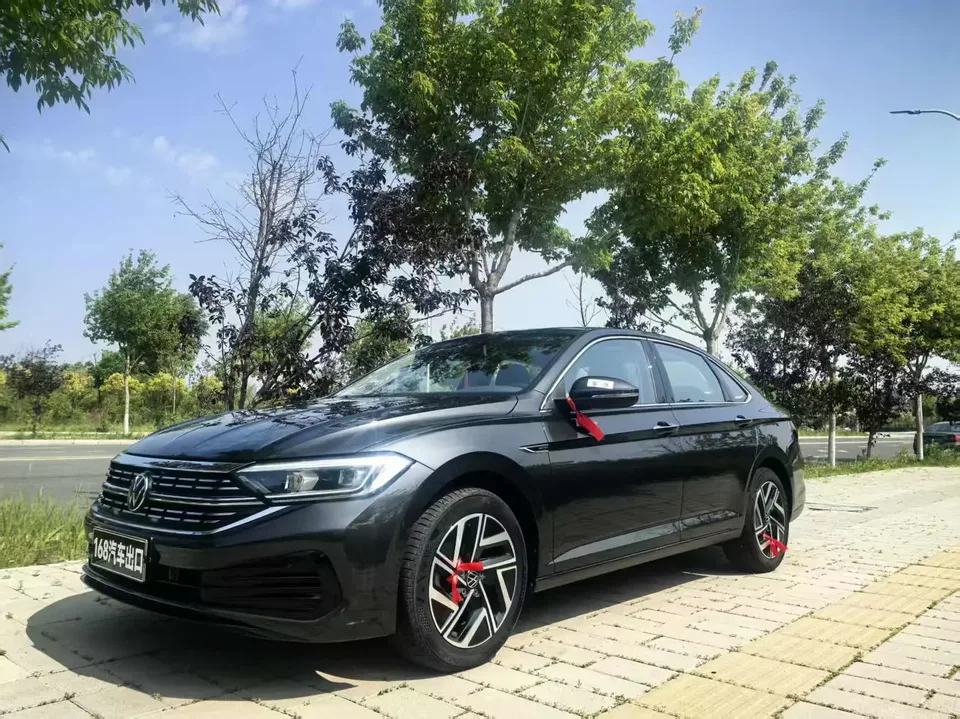Volkswagen Sagitar Sagitar 2023 280TSI DSG Transcendence Lite 2022 — photo 1, buy with delivery to Moscow