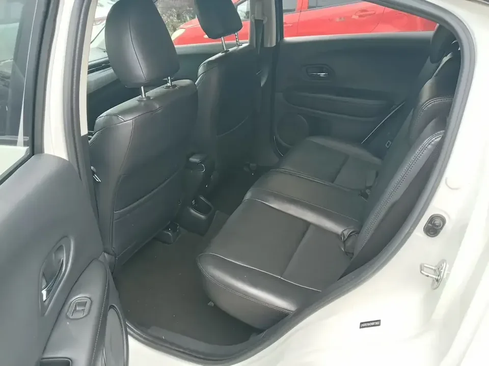 Honda VEZEL Binzhi 2022 1.5L CVT Elite Smart Edition 2022 — thumbnail 3