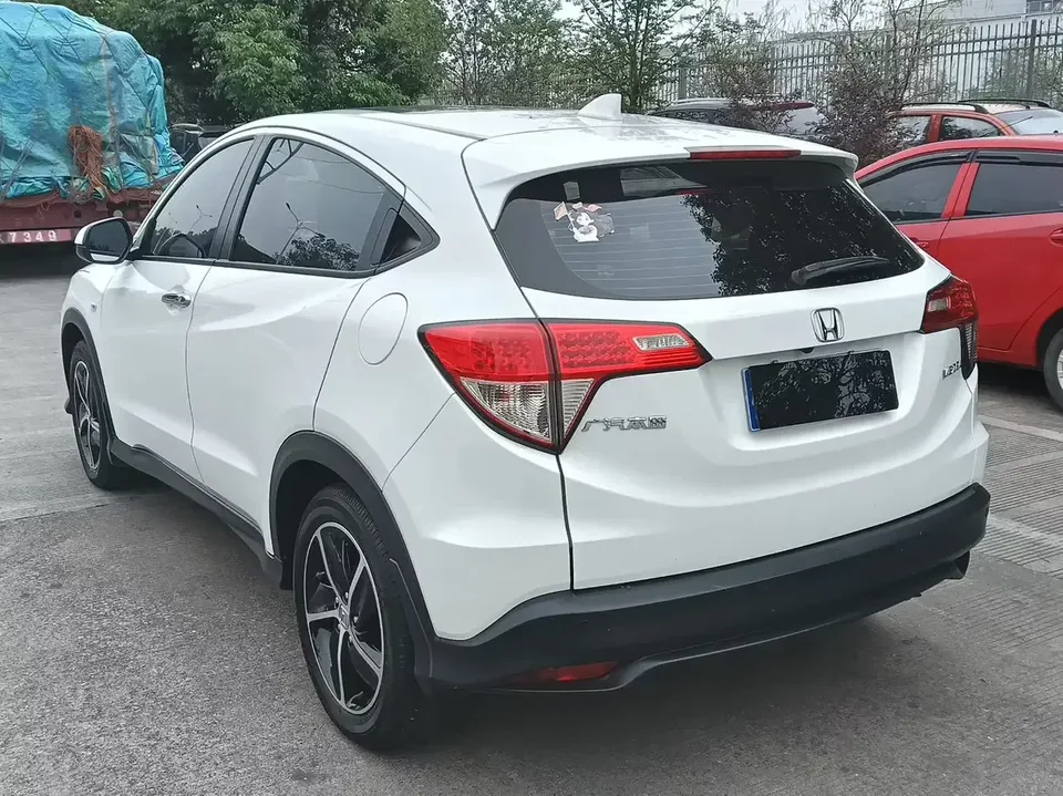 Honda VEZEL Binzhi 2022 1.5L CVT Elite Smart Edition 2022 — thumbnail 4
