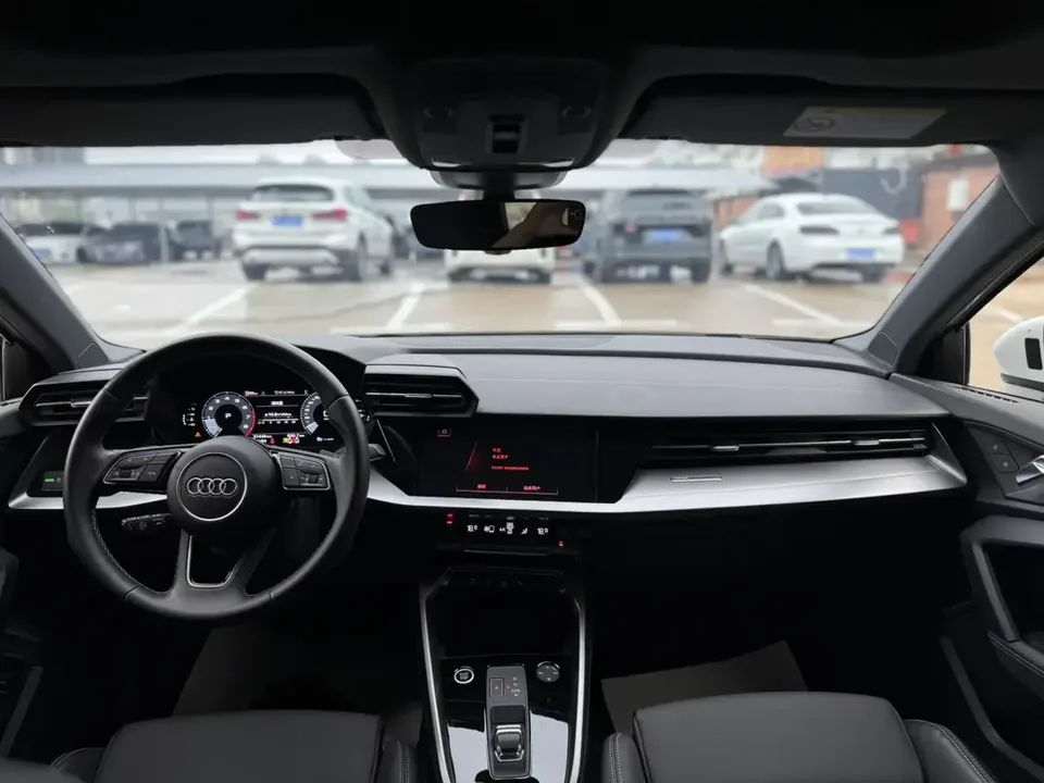 Audi A3 Audi A3 2022 Sportback 35 TFSI Stylish and sporty 2022 — thumbnail 3