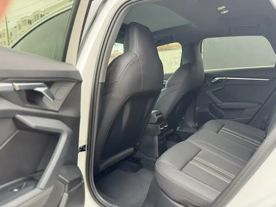 Audi A3 Audi A3 2022 Sportback 35 TFSI Stylish and sporty 2022 — thumbnail 4